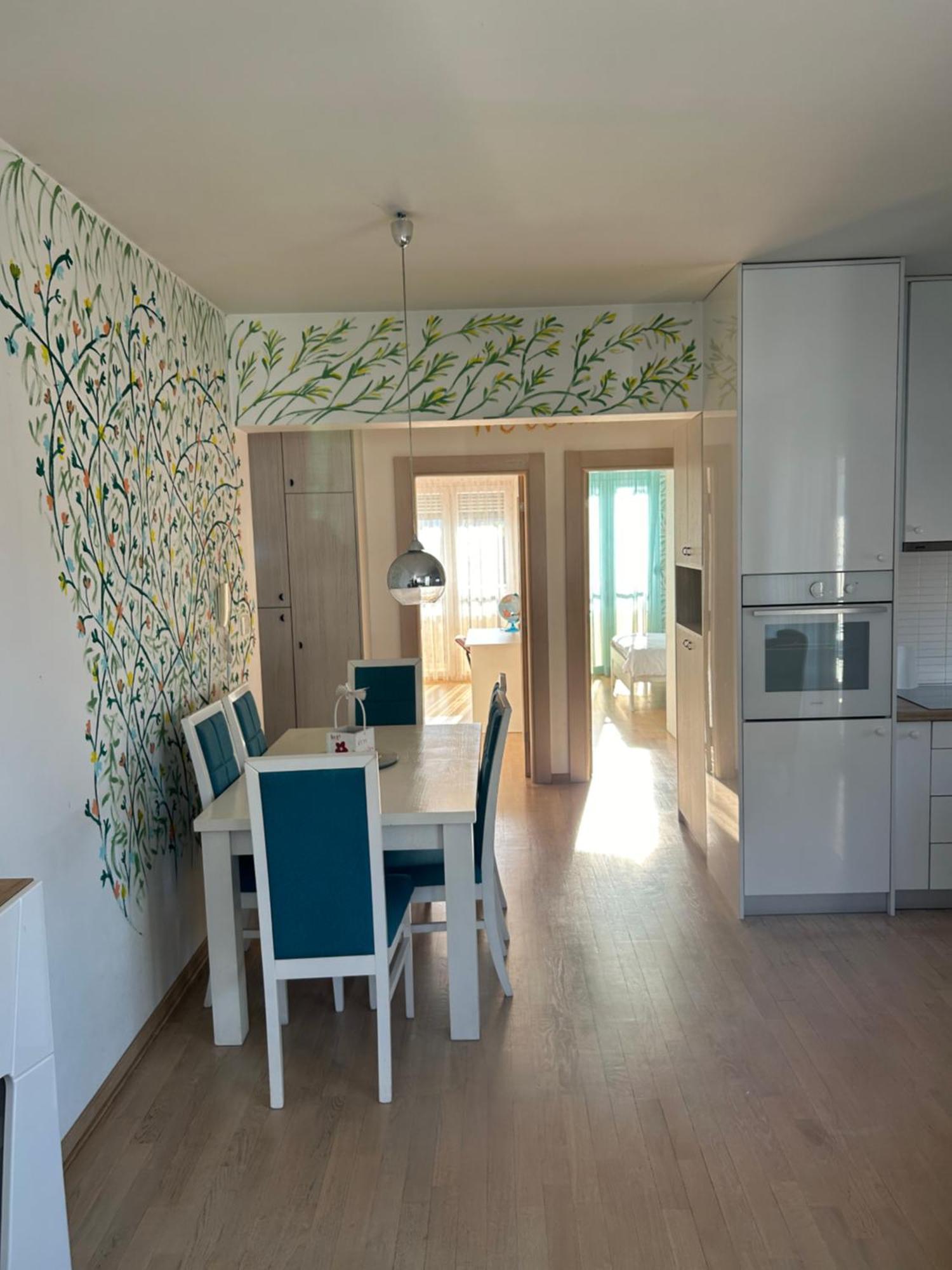 Ana'S 2 Bedrooms Lovely Flat 포드고리차 외부 사진